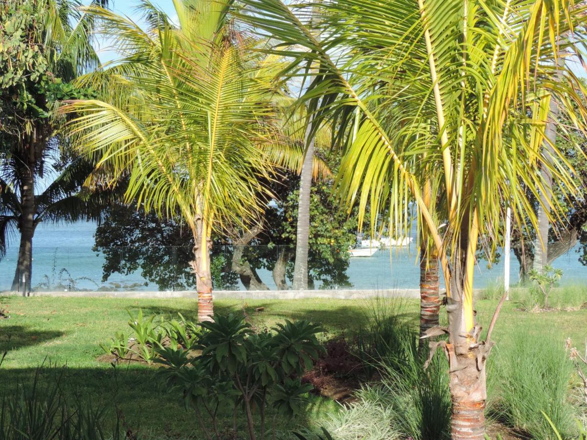 Caplage - Beachfront Ground Floor Apartment In Tamarin Exterior foto